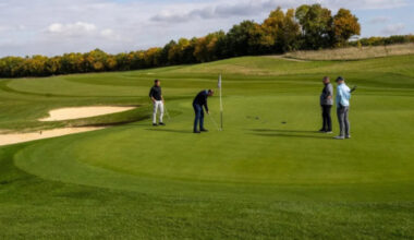 Do high handicap golfers have too much of an advantage in competitions?