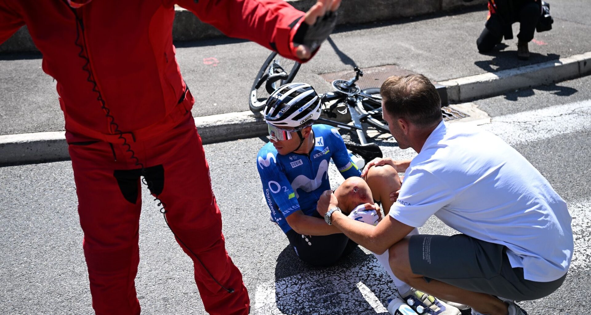 Last over the line, injured Cian Uijtdebroeks shows strain of fighting on at Vuelta a España