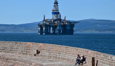 North Sea fossil fuels could help bridge the gap to clean...