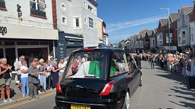 Fans line the streets of Swansea to pay respect to Welsh legend Bonnie Tyler
