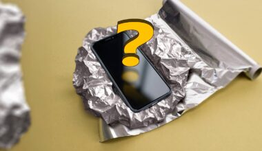 Here's what wrapping your phone in aluminum foil does