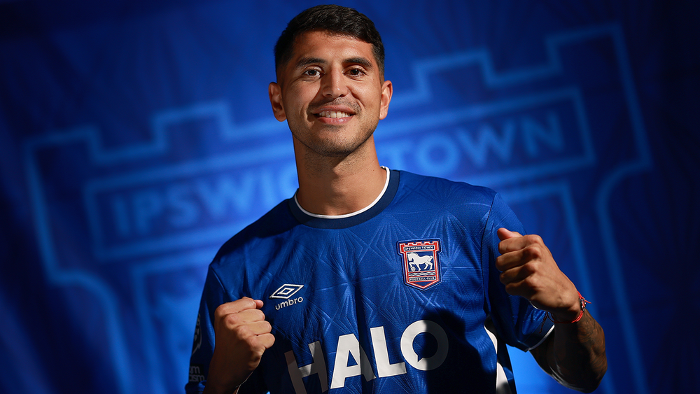 TOWN SIGN MIDFIELDER PALACIOS - Ipswich Town FC