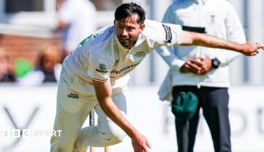 Leicestershire skipper Ian Holland bowling in his whites at Grace Road
