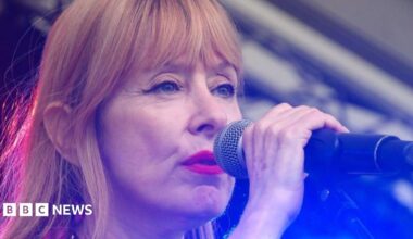 Suzanne Vega performing at the Cambridge Folk Festival