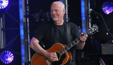 David Gilmour on his magical duet playing John Lennon with Paul McCartney