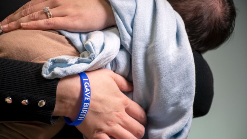 Hospitals say they found a tool to help reduce childbirth risks: wristbands