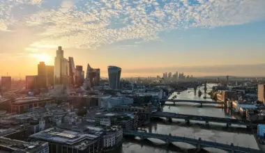 UK faces recession if Strait of Hormuz stays closed, forecaster warns