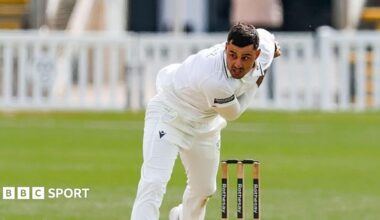 Worcestershire's South African fast bowler Beyers Swanepoel in his delivery stride