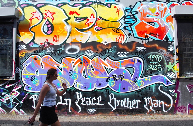 In photos: street art, graffiti, bikes and a closed gay bar - Dorrell Place, Brixton