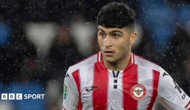 Yunus Konak in action for Brentford