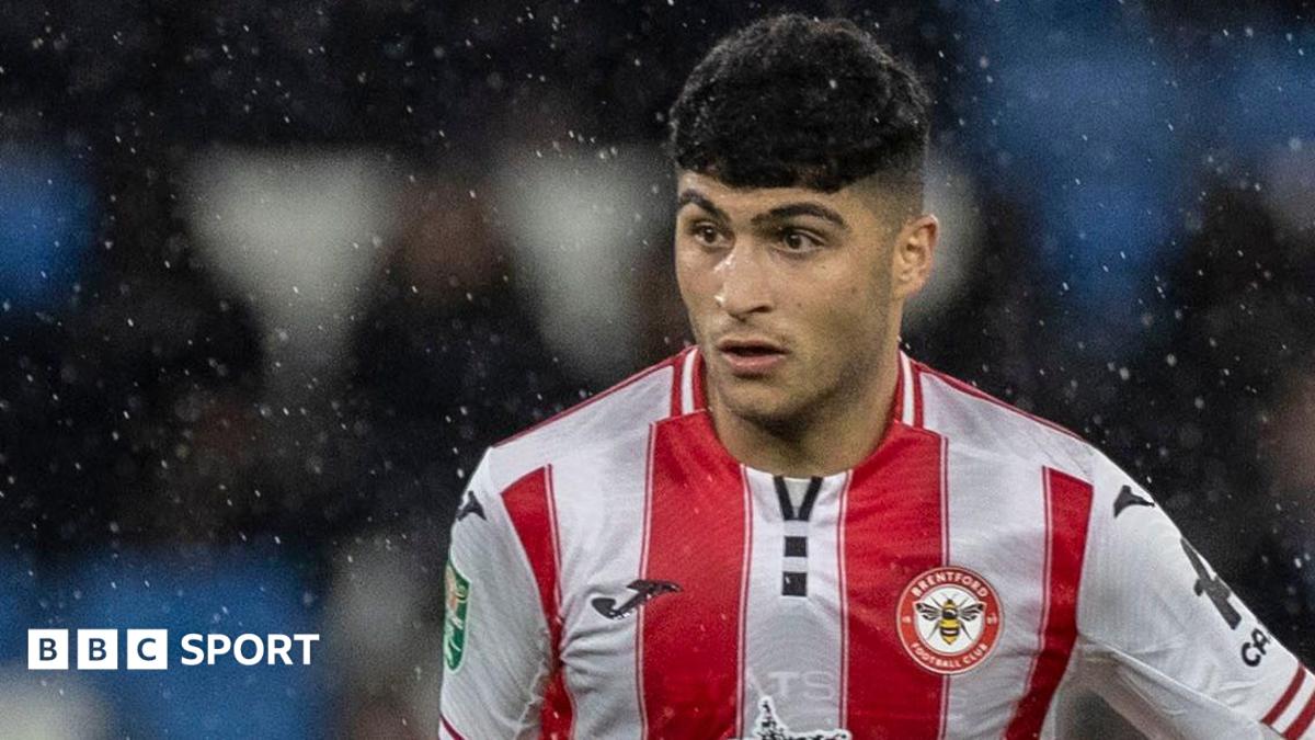 Yunus Konak in action for Brentford