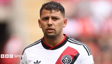 Gus Hamer playing at Rotherham in a pre-season friendly in Sheffield United's new away kit