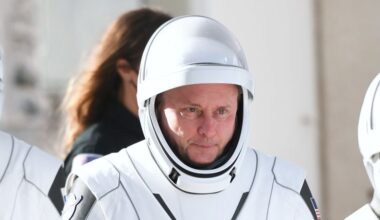 NASA astronaut Mike Fincke leaves agency months after medical emergency in space