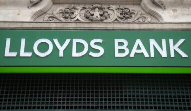 Lloyds kickstarts £2bn cost-cutting plan powered by AI after scrapping Halifax brand