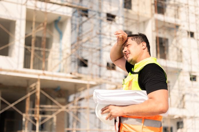 Outdoor tradespeople urged to take precautions as another UK heatwave approaches