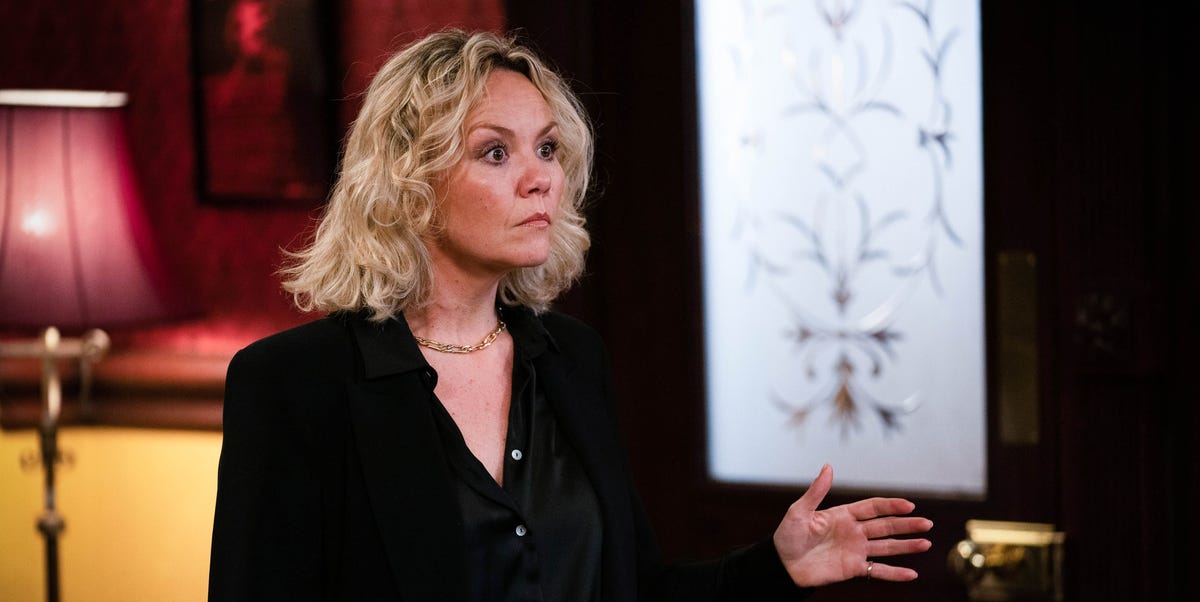 EastEnders first look at Janine's sensational return in mystery funeral scenes