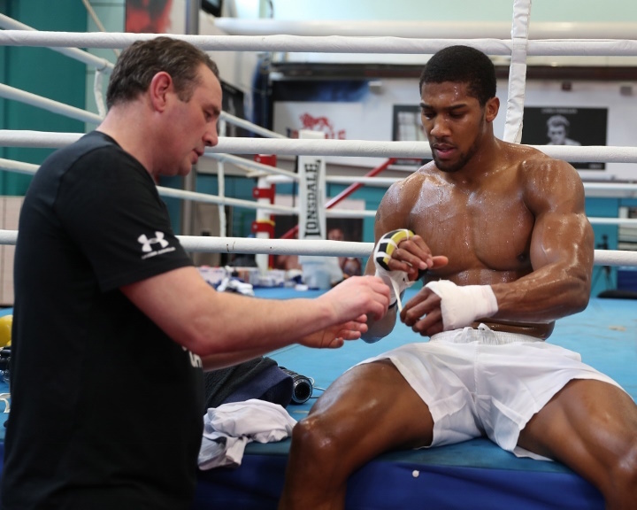 Rolly Romero REACTS to Teofimo Loss: “I Got Hit With TWO Clean Shots the Whole Fight!”