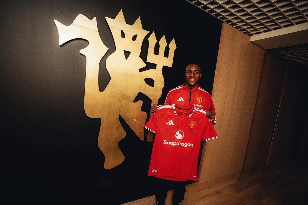 Orozco signs for United - Manchester United Website