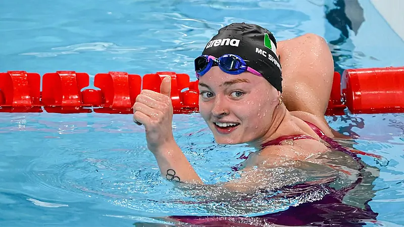 Mona McSharry breaks Irish record to win European 100m breaststroke silver