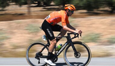 Volta a Portugal: Xabier Isasa sprints ahead of Rui Oliveira to win stage 6