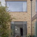 © Sean Fennessy Strathmore Courtyard House / Studio Ceravolo - Exterior Photography, Brick, Door