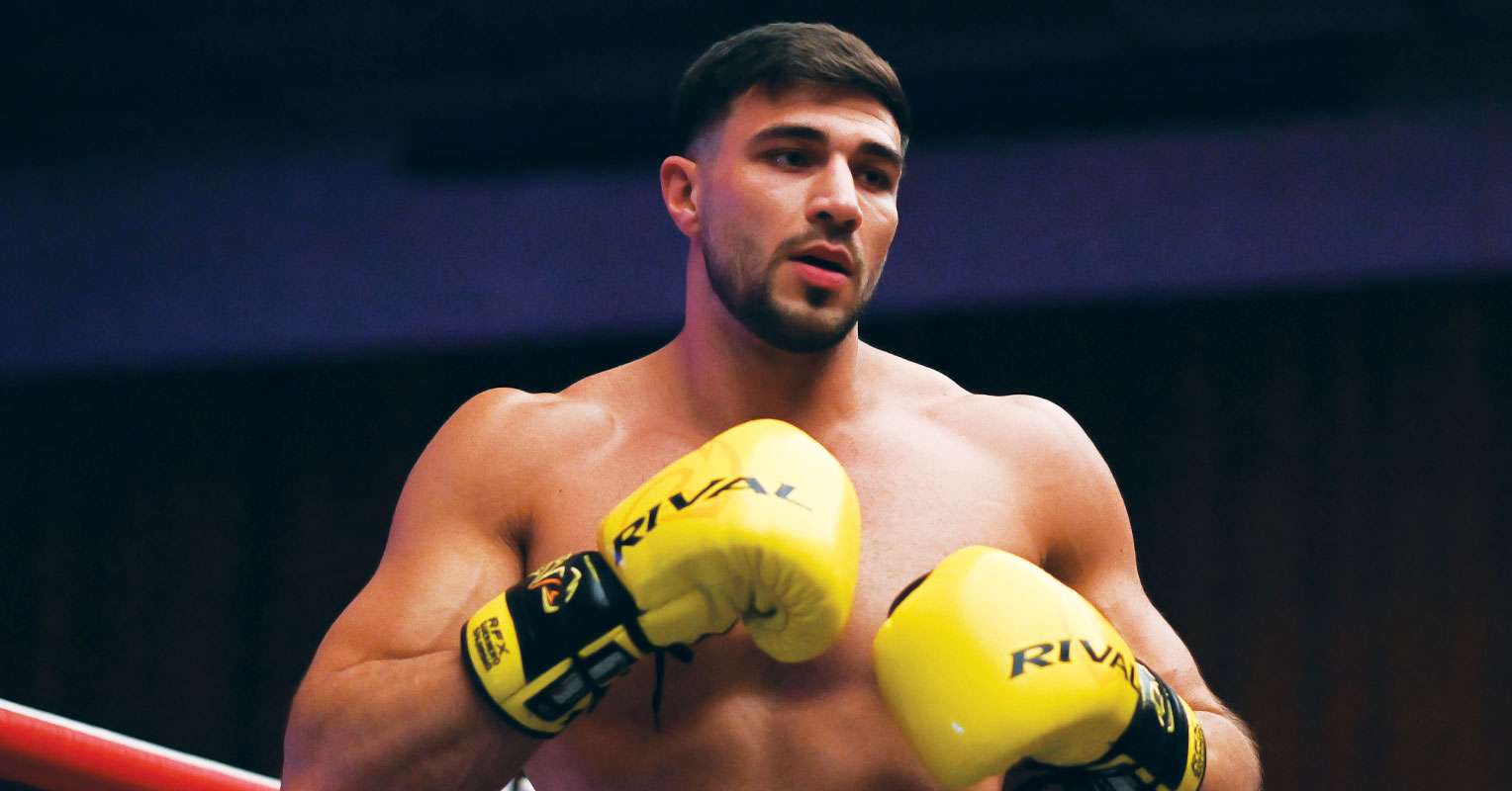 Former heavyweight champion with most first round KOs in history in talks to face Tommy Fury: “Don’t get scared”