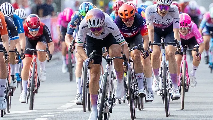 Video - Gillespie salvages sprint in Britain as Bäckstedt lead-out backfires