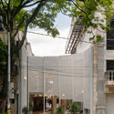 © Juan Camilo Roa Store With A Gap / Studio Cadena - Image 2 of 26
