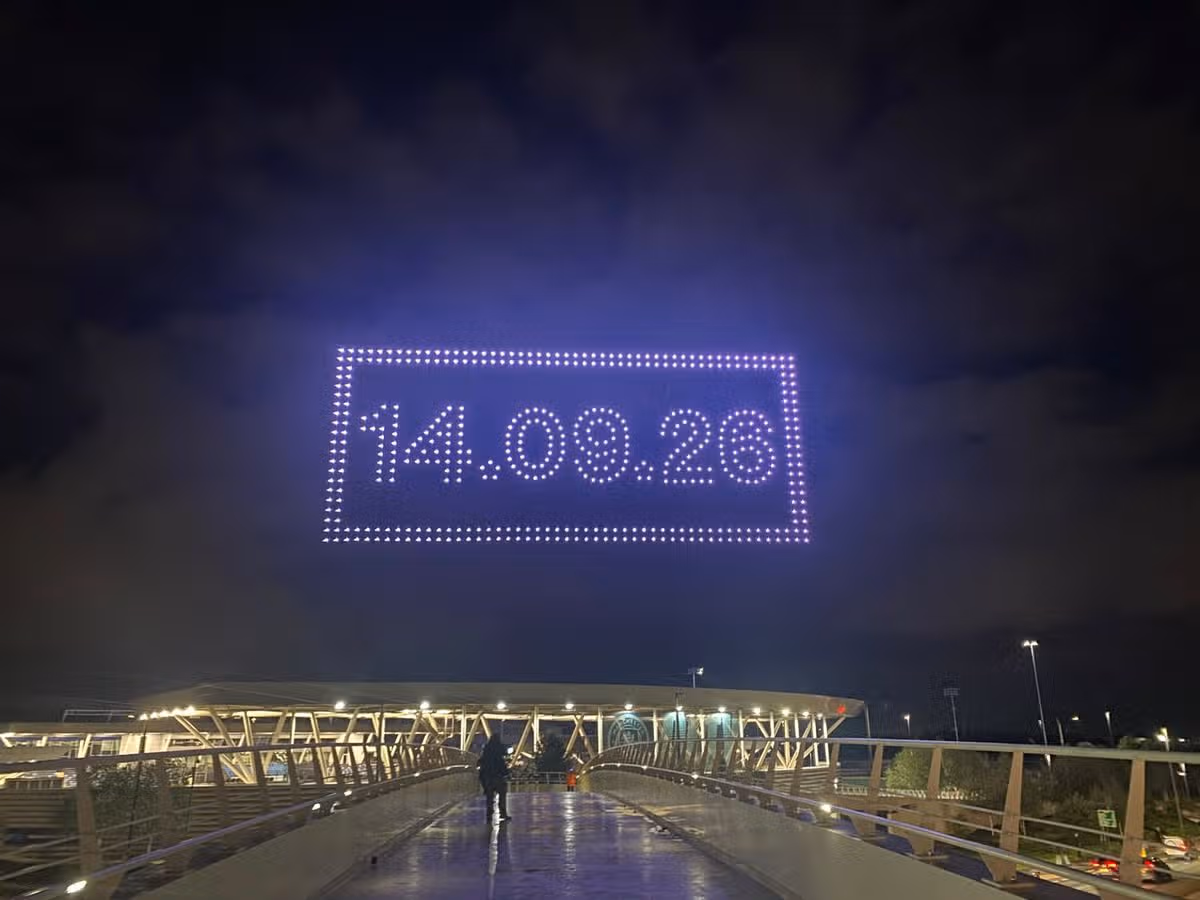 Drone's spell out the date September 14 over the Etihad tonight as part of an Oasis announcement