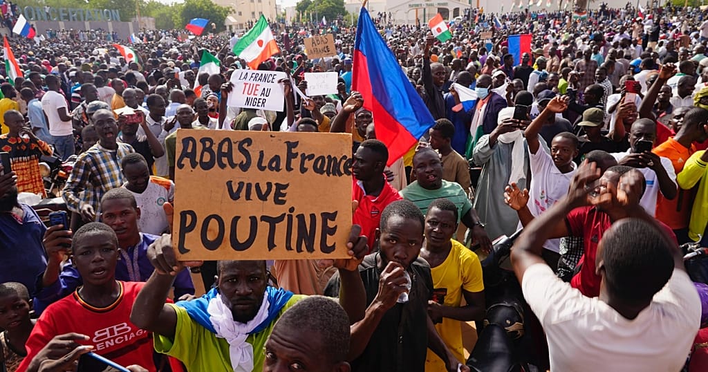 Niger blames France for inciting failed mutiny, Paris denies involvement