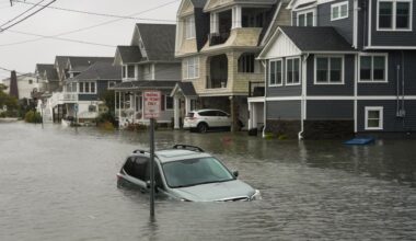 Powerful nor'easter causes flooding and knocks out power