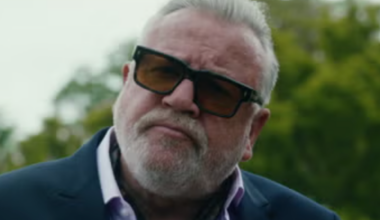 The Gentlemen star Ray Winstone says he ‘dealt with’ male director who ‘groped’ female co-star