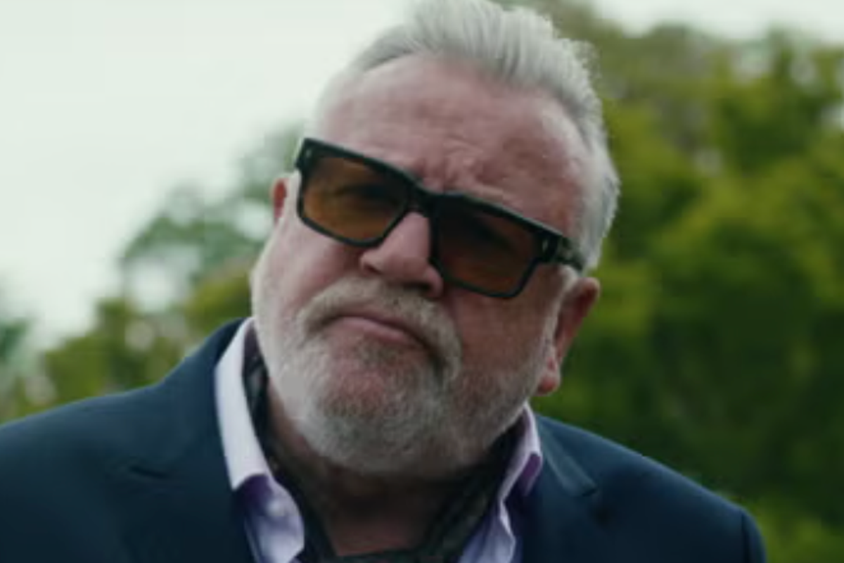 The Gentlemen star Ray Winstone says he ‘dealt with’ male director who ‘groped’ female co-star