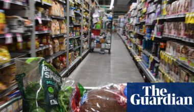Record strength El Niño could mean bigger supermarket bills for Australians, experts warn | Australian economy