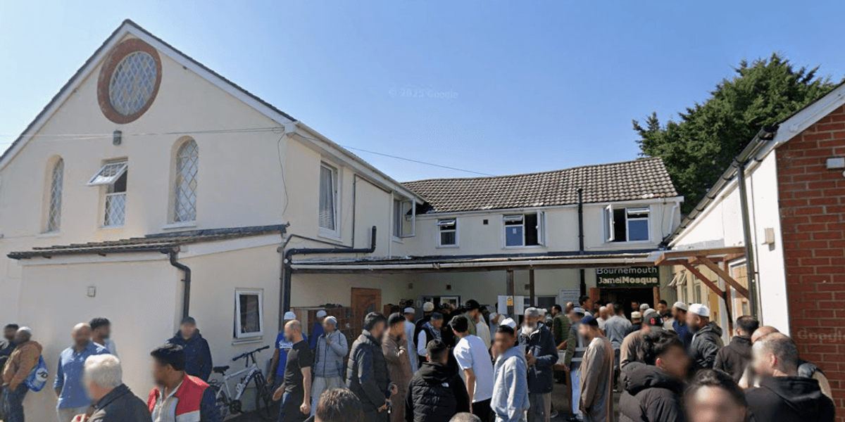 Neighbour row: Residents battling plans to expand mosque over Muslims waking locals up with morning prayers and 'making children cry'