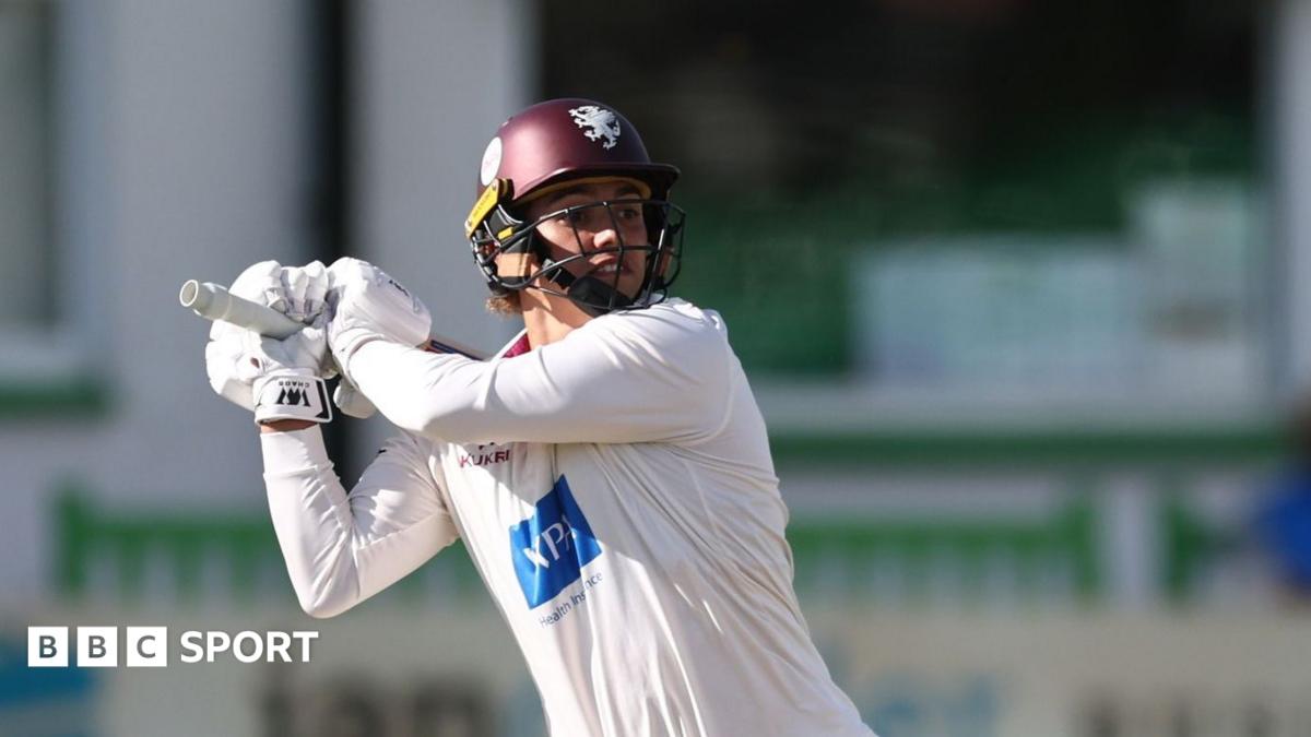 Josh Thomas batting for Somerset