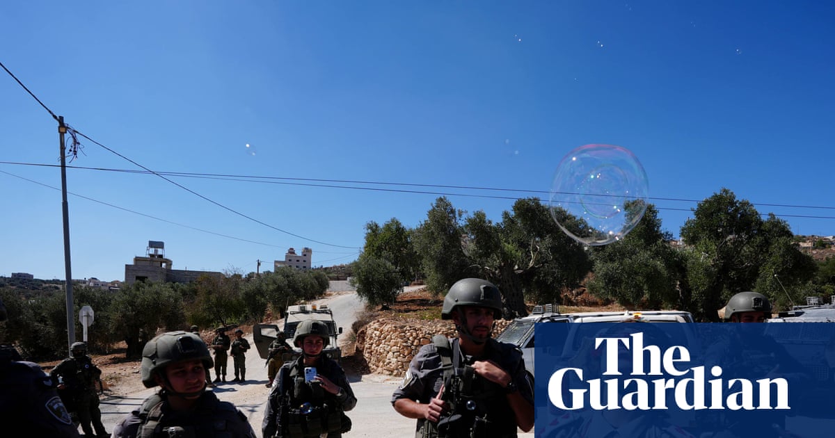‘It’s a good start’: prominent Israelis welcome UK sanctions on illegal settlements | Israel