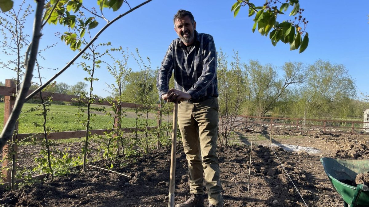 TX DATE:15-05-2026,TX WEEK:19,EMBARGOED UNTIL: 00:00:00,PEOPLE:Adam Frost,DESCRIPTION:,COPYRIGHT:BBC Studios,CREDIT LINE:BBC Studios