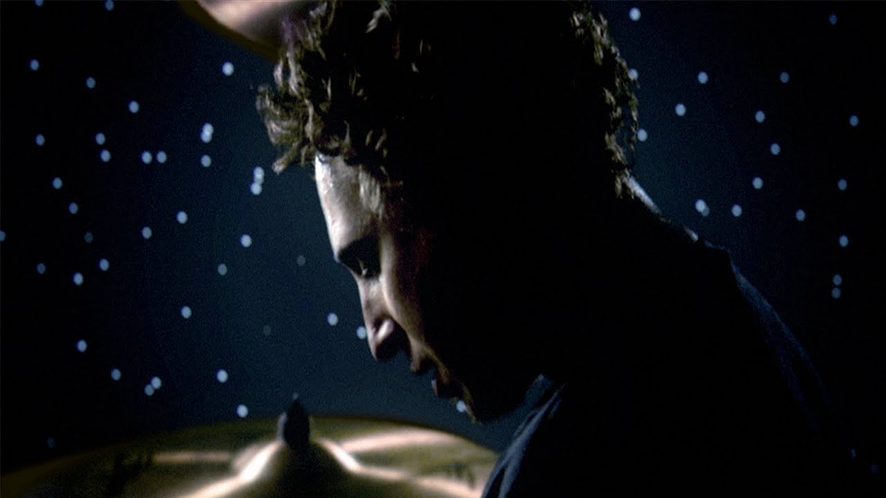 Deftones - Hole In The Earth [Official Music Video] - YouTube