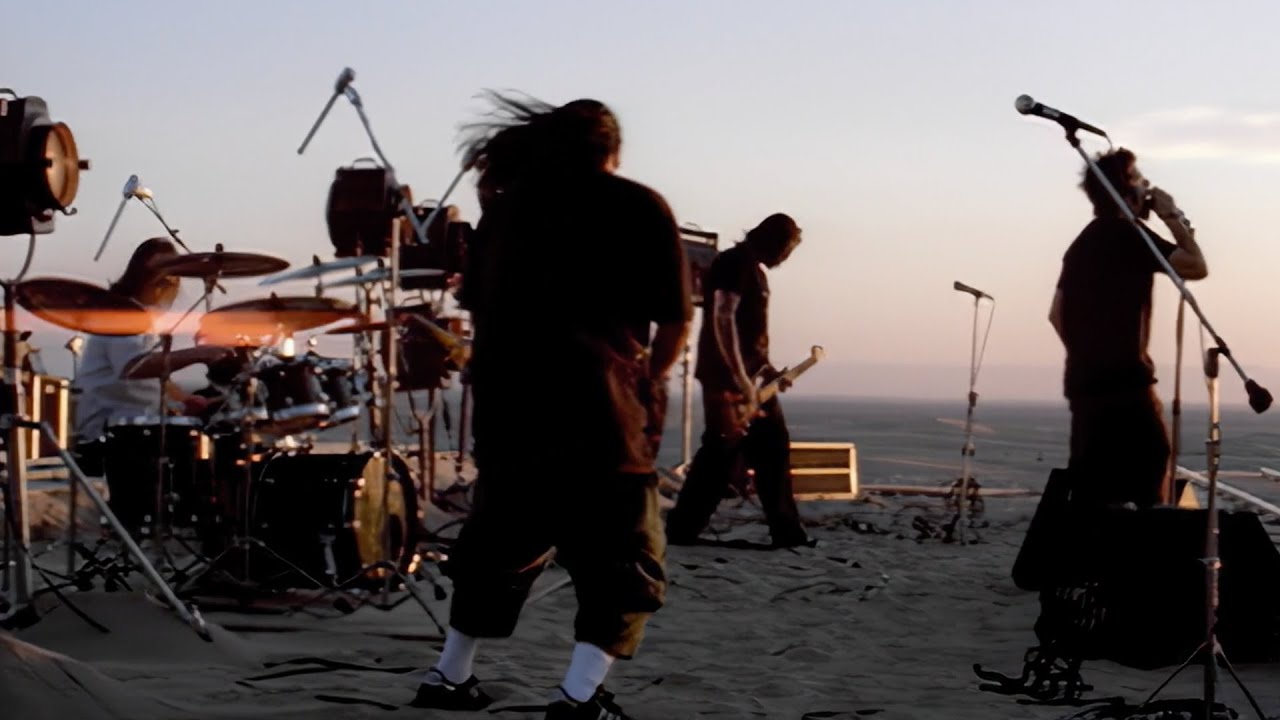 Deftones - Minerva (Official Music Video) [HD Remaster] - YouTube
