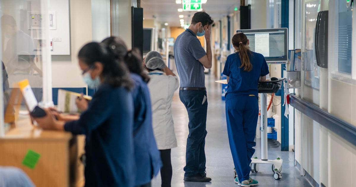 Swinney rules out compulsory redundancies in NHS shake up