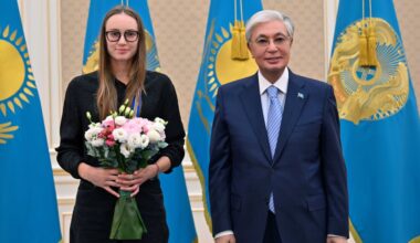Kazakh President Honors Rybakina for Historic Tennis Achievements