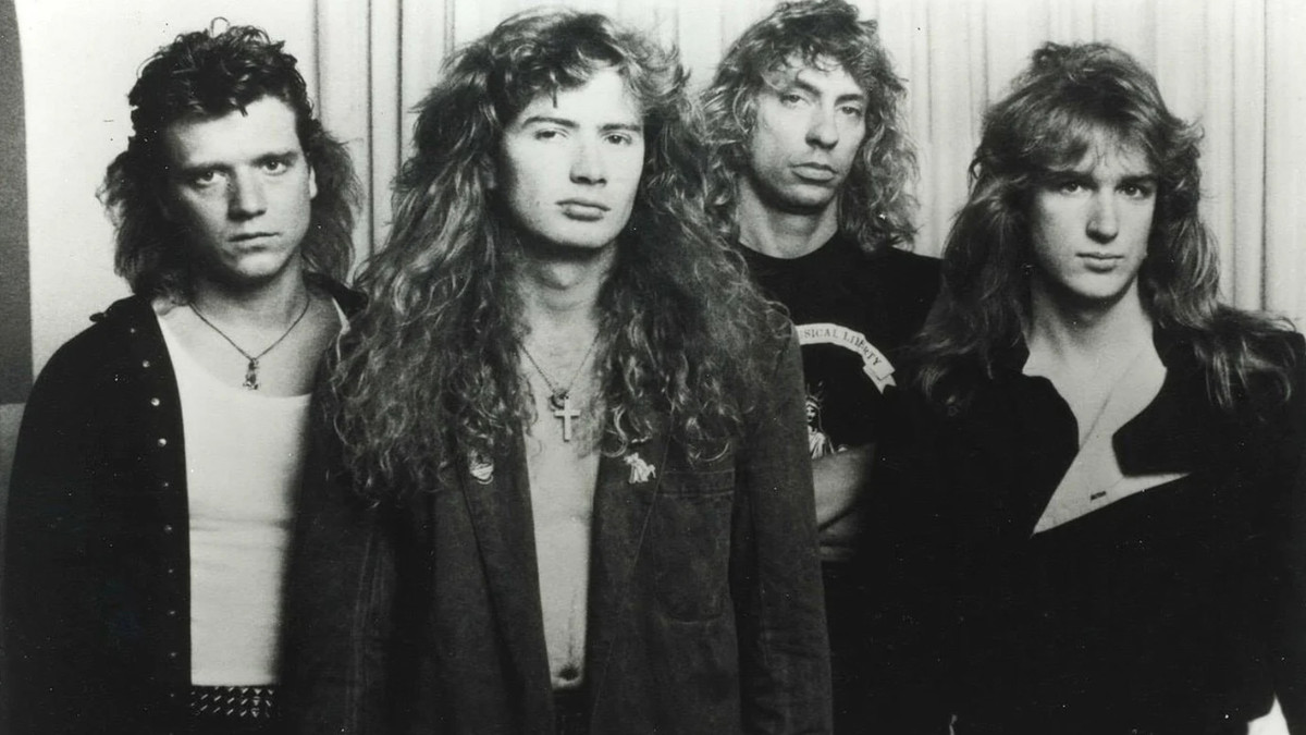 Who Wrote the 'Peace Sells' Bassline Is Still a Debate, but Its Album Keeps Defining Metal 40 Years Later - Ultimate Guitar