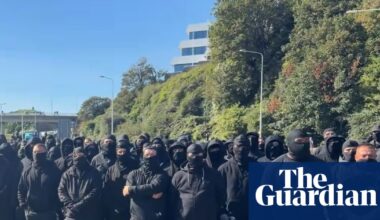 Number of UK anti-migrant vigilante groups surges in last 18 months | The far right
