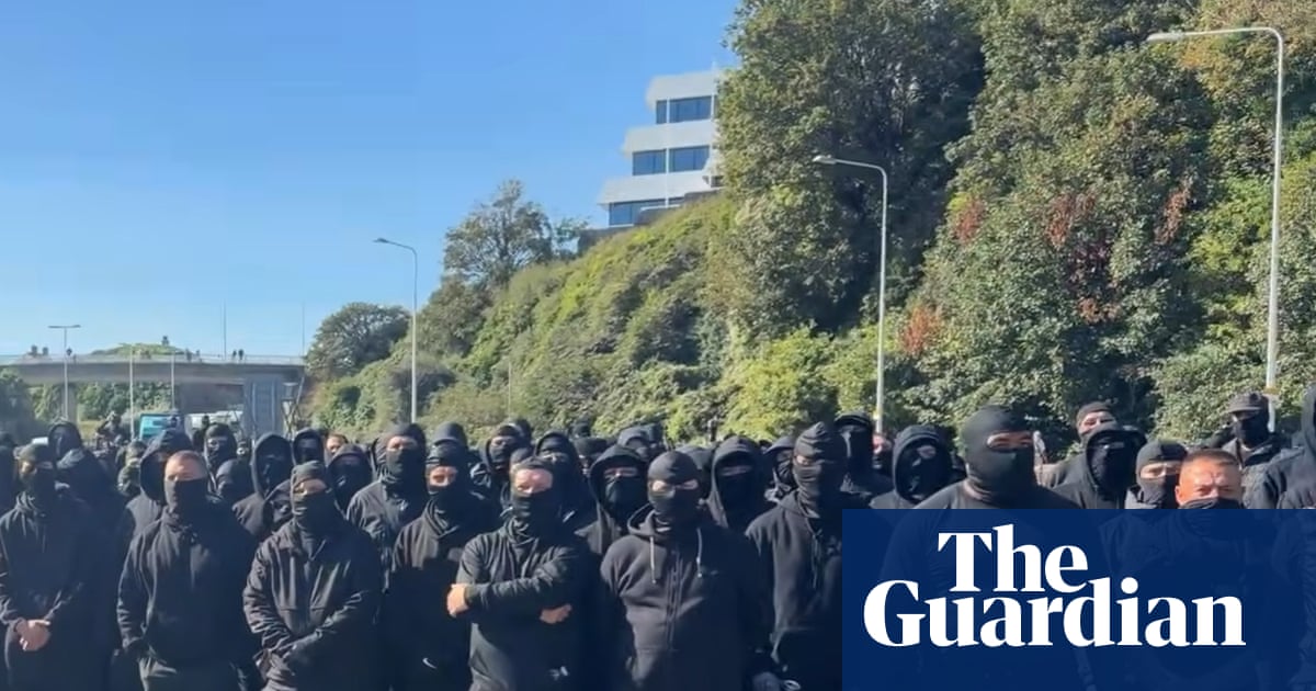 Number of UK anti-migrant vigilante groups surges in last 18 months | The far right