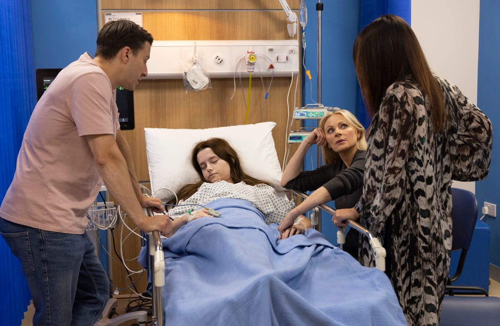 Ryan Connor, Betsy Swain, Lisa Swain, Coronation Street ryan connor, betsy swain, lisa swain, coronation street