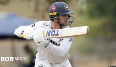 Leus du Plooy in Middlesex whites hitting a shot