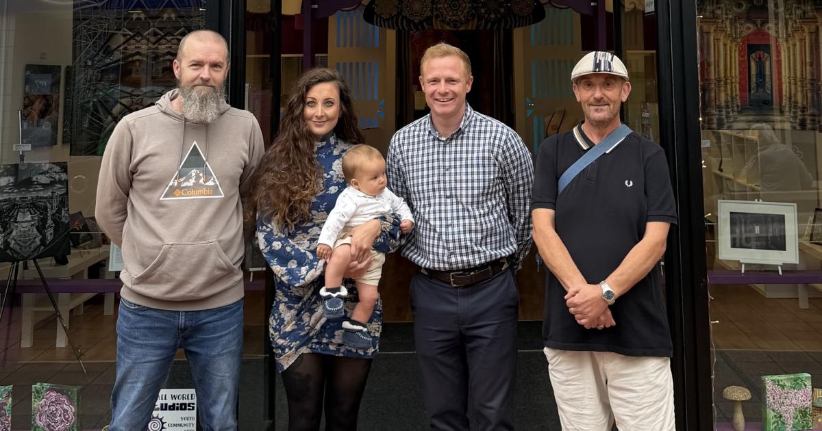 MP praises grassroots studio during visit to Keighley gallery