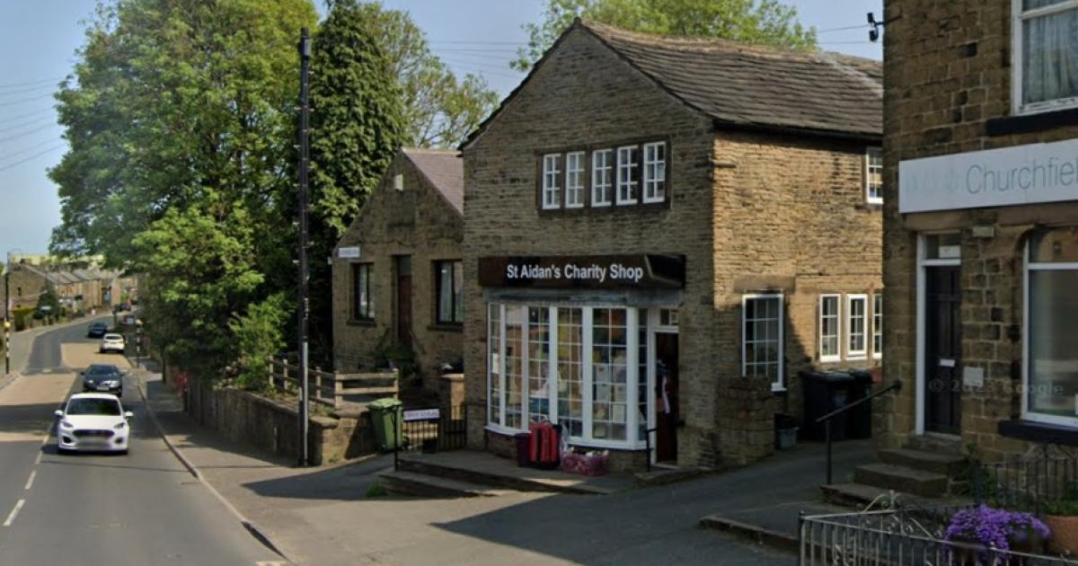 Skelmanthorpe bow and arrow man fires at passing cars