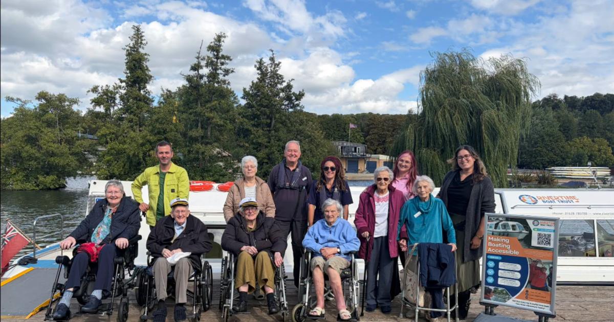 Shelburne Lodge Care home enjoy River Thames cruise